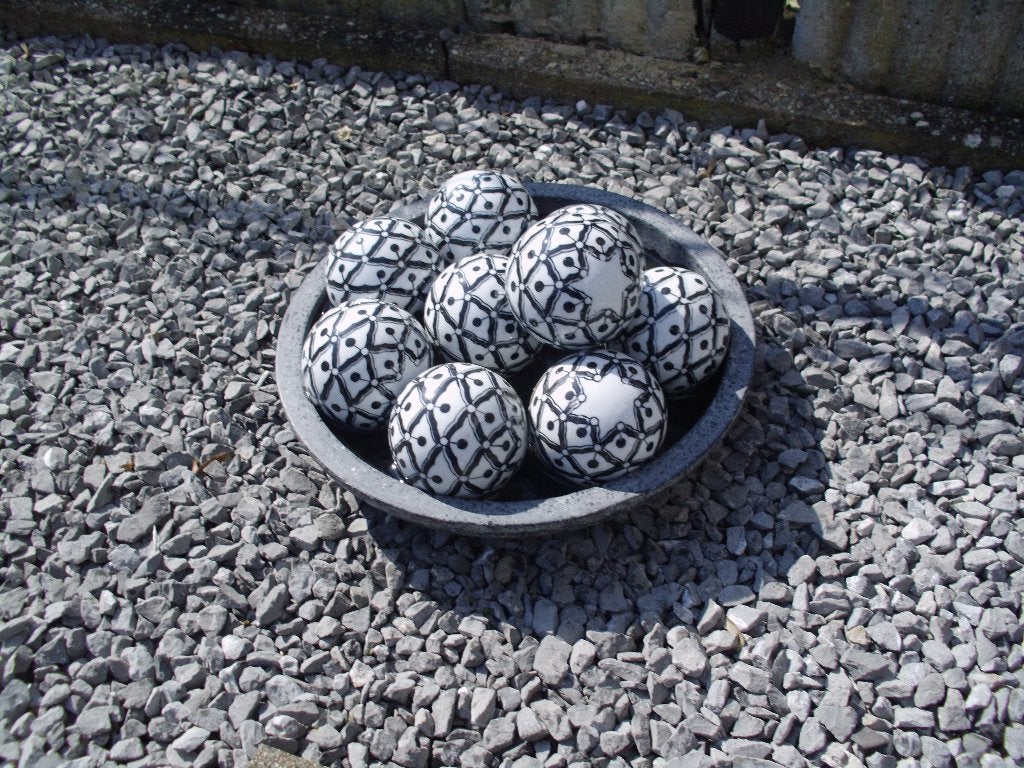 schaal met bollen, Tuin en Terras, Tuinbeelden, Ophalen of Verzenden, Zo goed als nieuw, Overige materialen, Overige typen