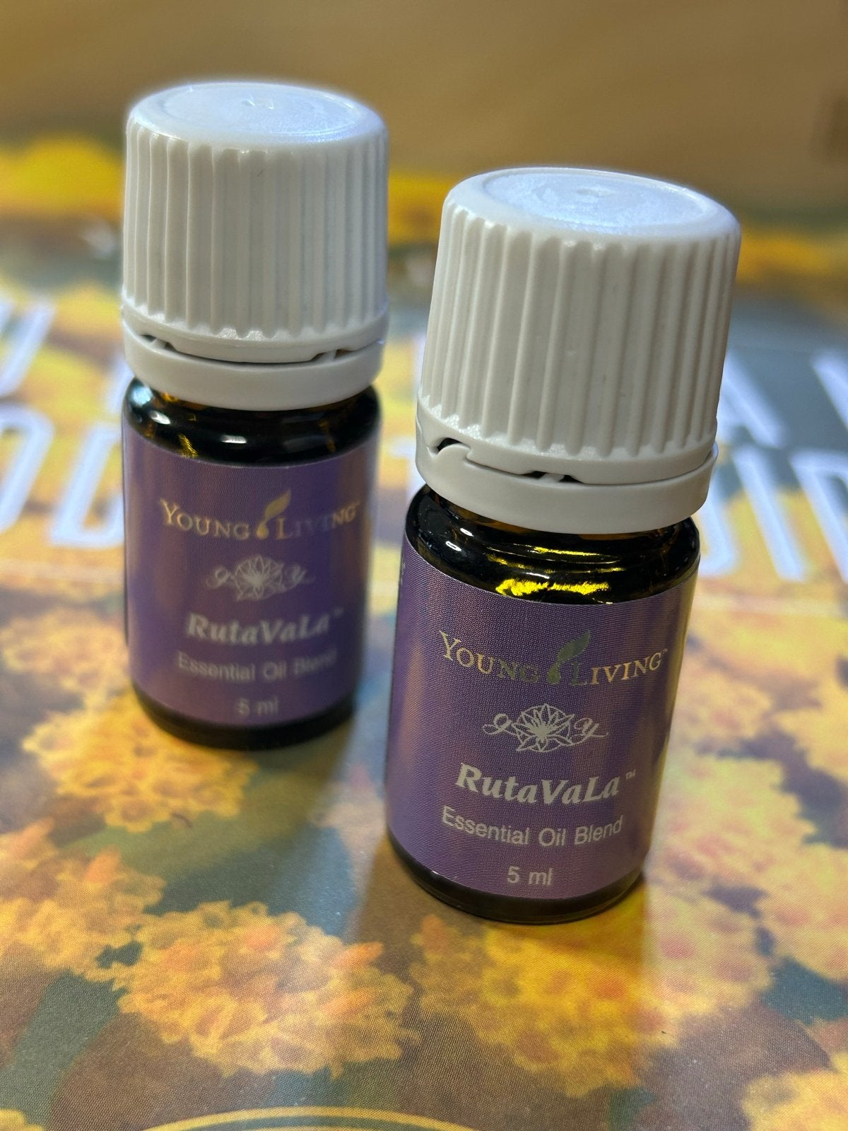 Young Living RutaVaLa Essentiële Olie Blend 5ml 2 flesjes, Ophalen of Verzenden, Nieuw, Overige typen