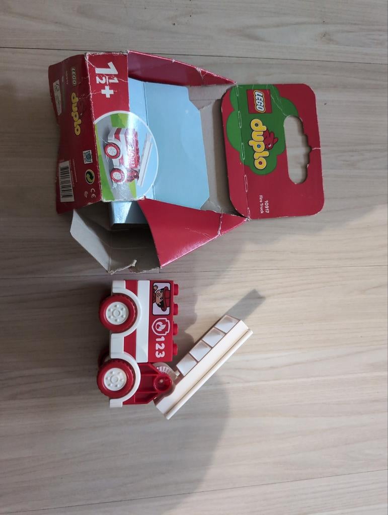 Lego Duplo brandweerwagen met ladder 10917, Ophalen of Verzenden, Zo goed als nieuw, Duplo, Inclusief doos