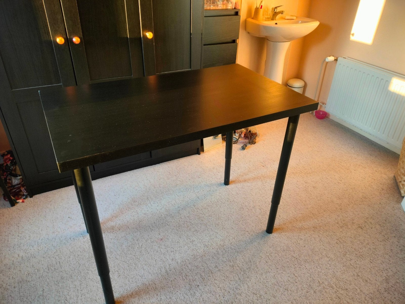 IKEA Linnmon bureau met verstelbare Olov poten, Huis en Inrichting, Bureaus, Ophalen, Zwart, Gebruikt, In hoogte verstelbaar