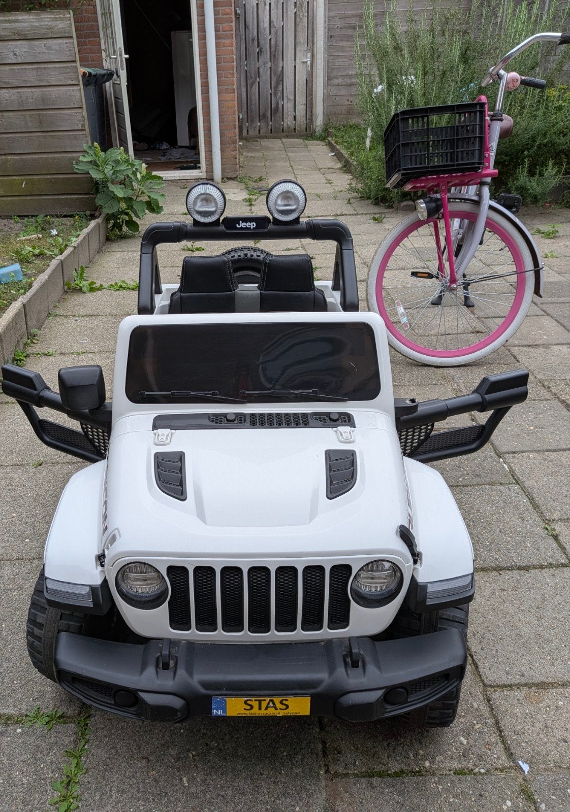 Witte Jeep kinderauto met afstandsbediening, Ophalen, Gebruikt