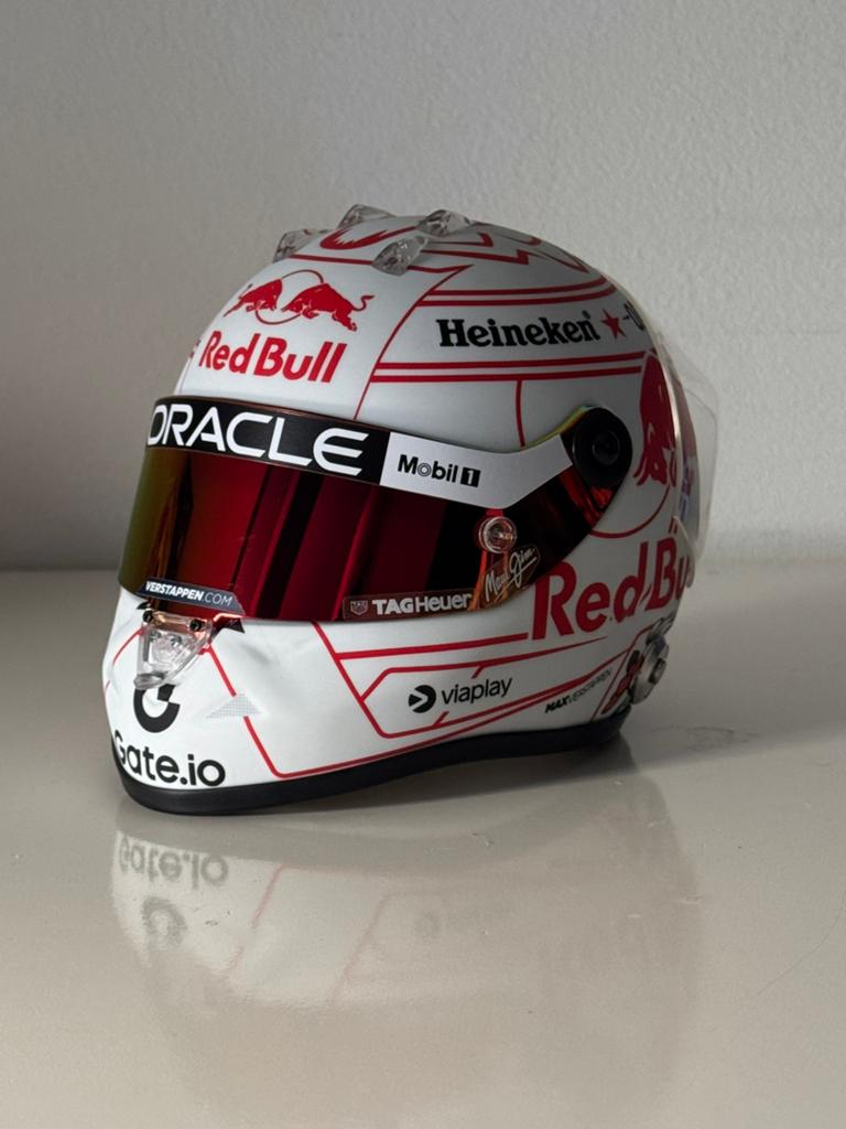 Max Verstappen helm Japan 2025 schaal 1:2, Verzamelen, Ophalen of Verzenden, Nieuw, Formule 1