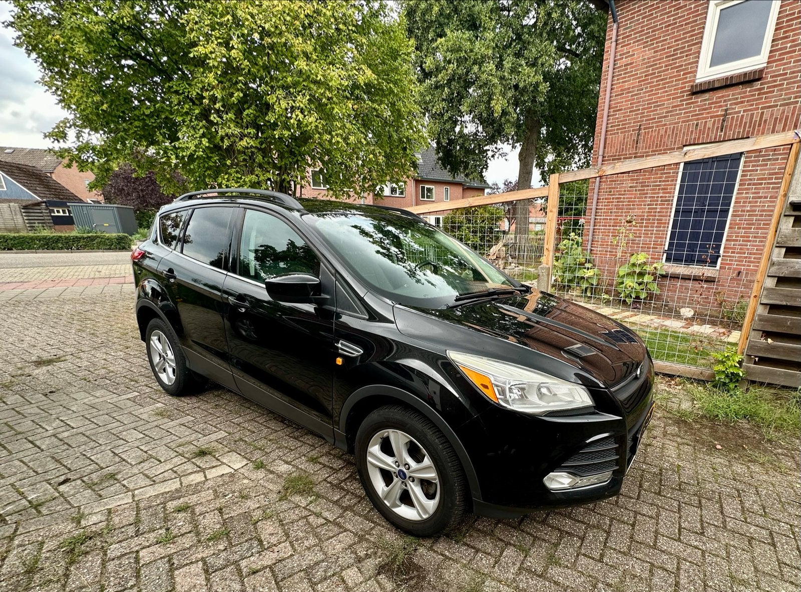 Ford kuga (escape) ecoboost 2.0 nwe APK, Auto's, Automaat, 4 cilinders, Zwart, 10 km/l