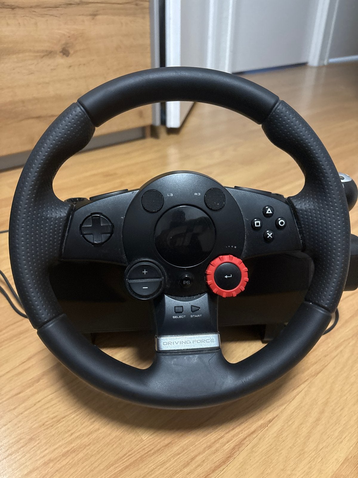 Logitech Driving Force racestuur voor PS3, Spelcomputers en Games, Racestuur, Force feedback, Niet werkend, Logitech