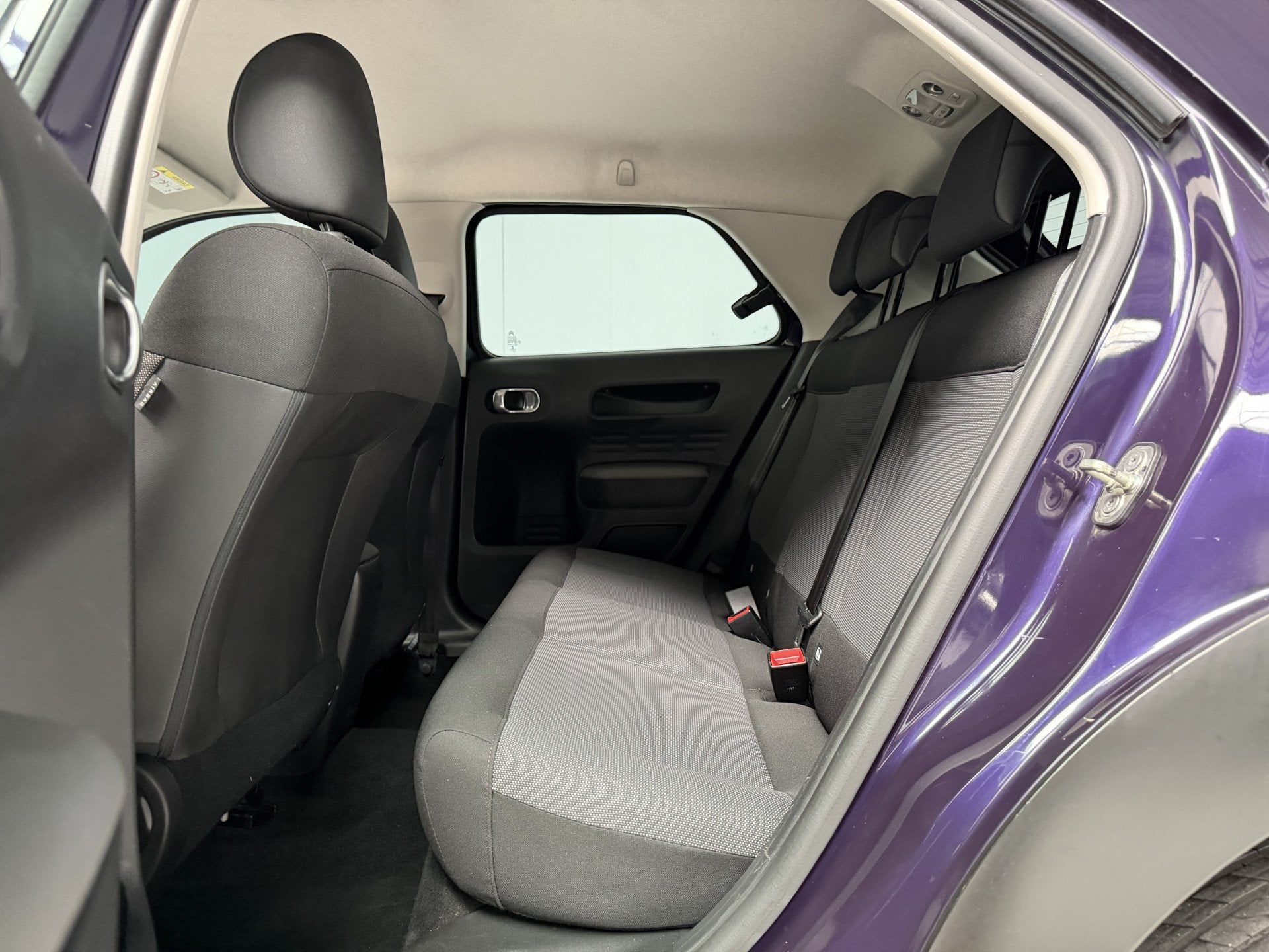 Citroën C4 Cactus 1.2 PureTech Feel GARANTIE|Automaat|Carpl, Auto's, Stof, Gebruikt, Met garantie (alle), Bedrijf