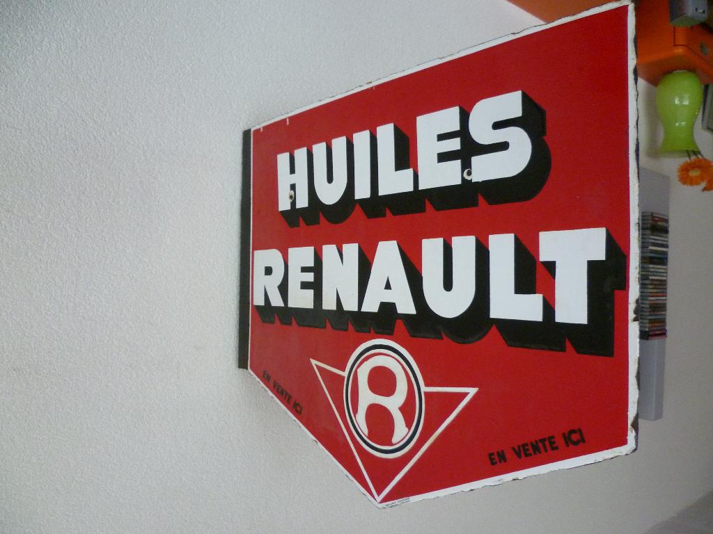 EMAILLE RECLAMEBORD"HUILES RENAULT EN VENTE ICI"UIT JAREN 50, Verzamelen, Merken en Reclamevoorwerpen, Ophalen of Verzenden, Gebruikt