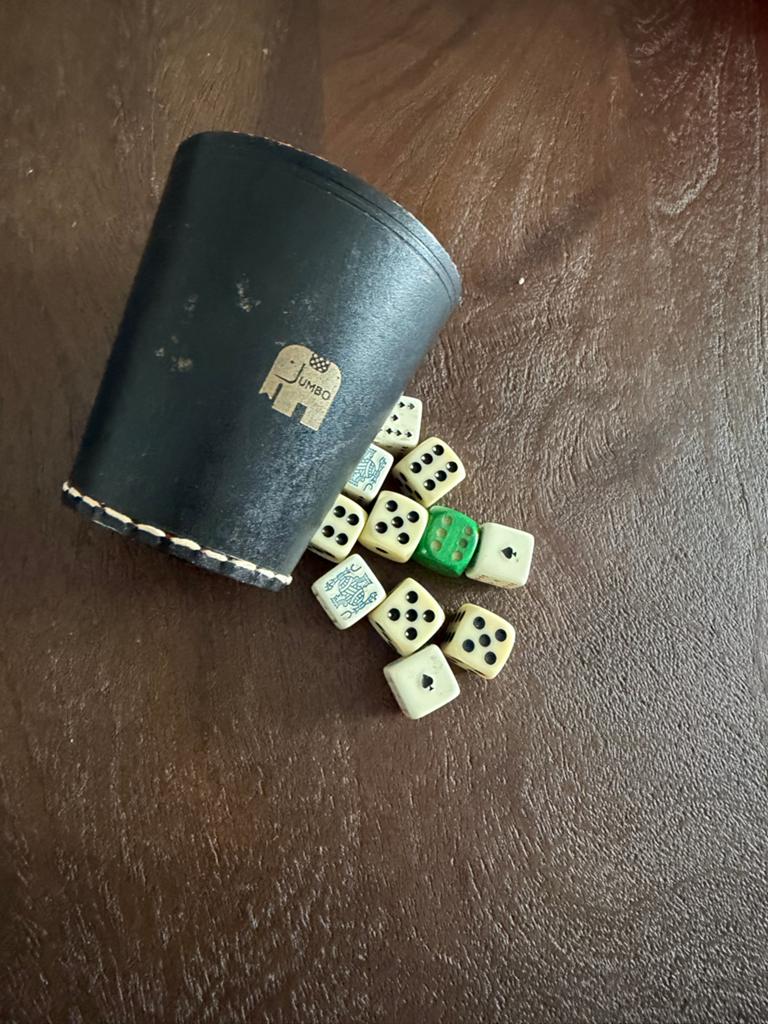 Vintage Jumbo dobbelbeker met dobbelstenen, Een of twee spelers, Ophalen of Verzenden, Gebruikt