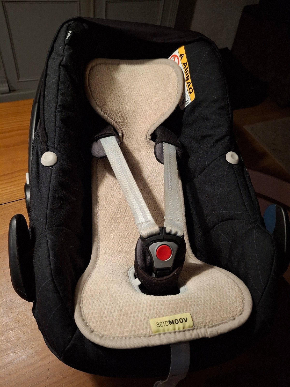 Maxi-Cosi Pebble autostoel met 2x FamilyFix base, Kinderen en Baby's, Ophalen, Autogordel of Isofix, Gebruikt, Zijbescherming