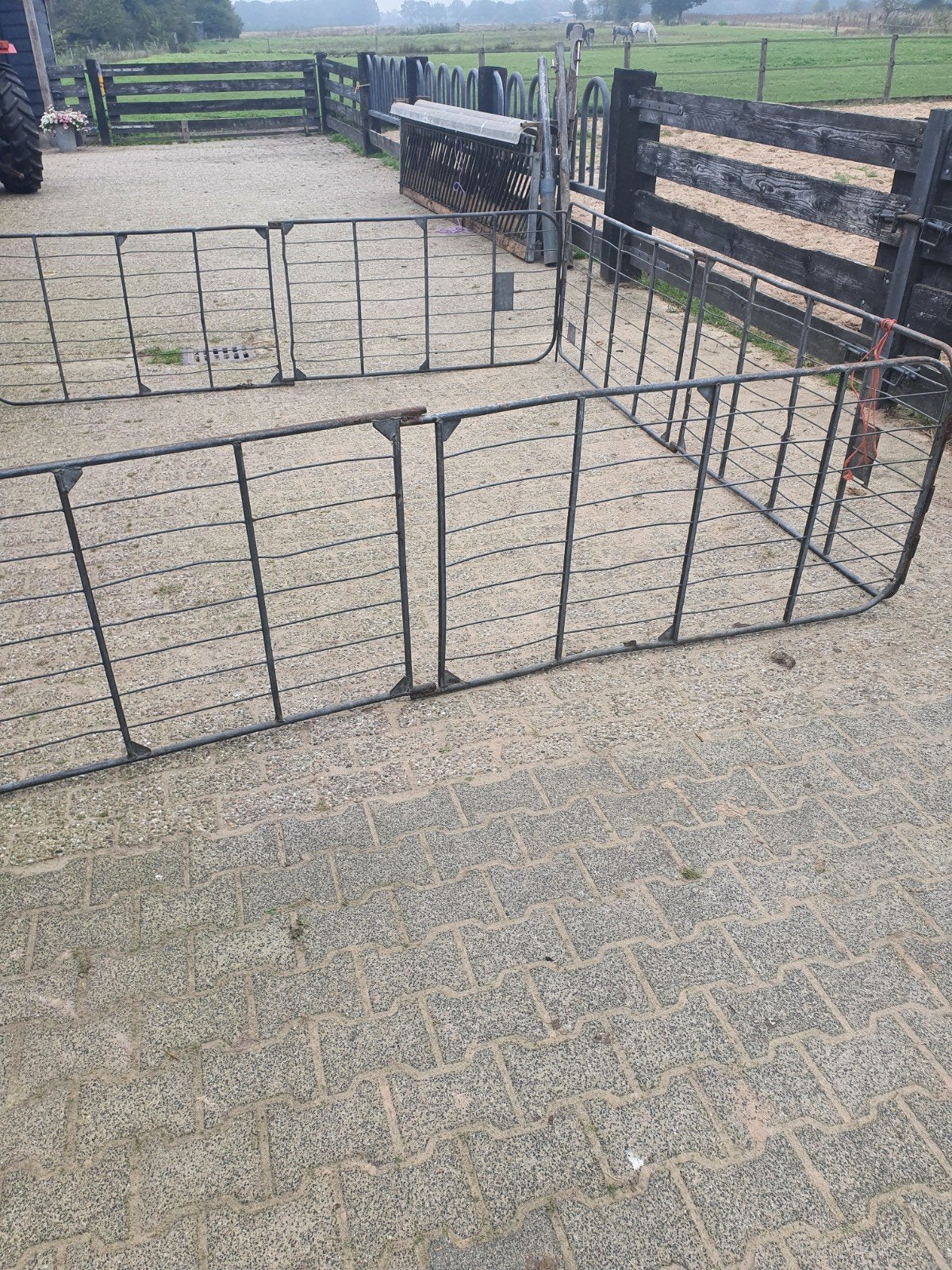 te koop koppelbaar schapen hekken.