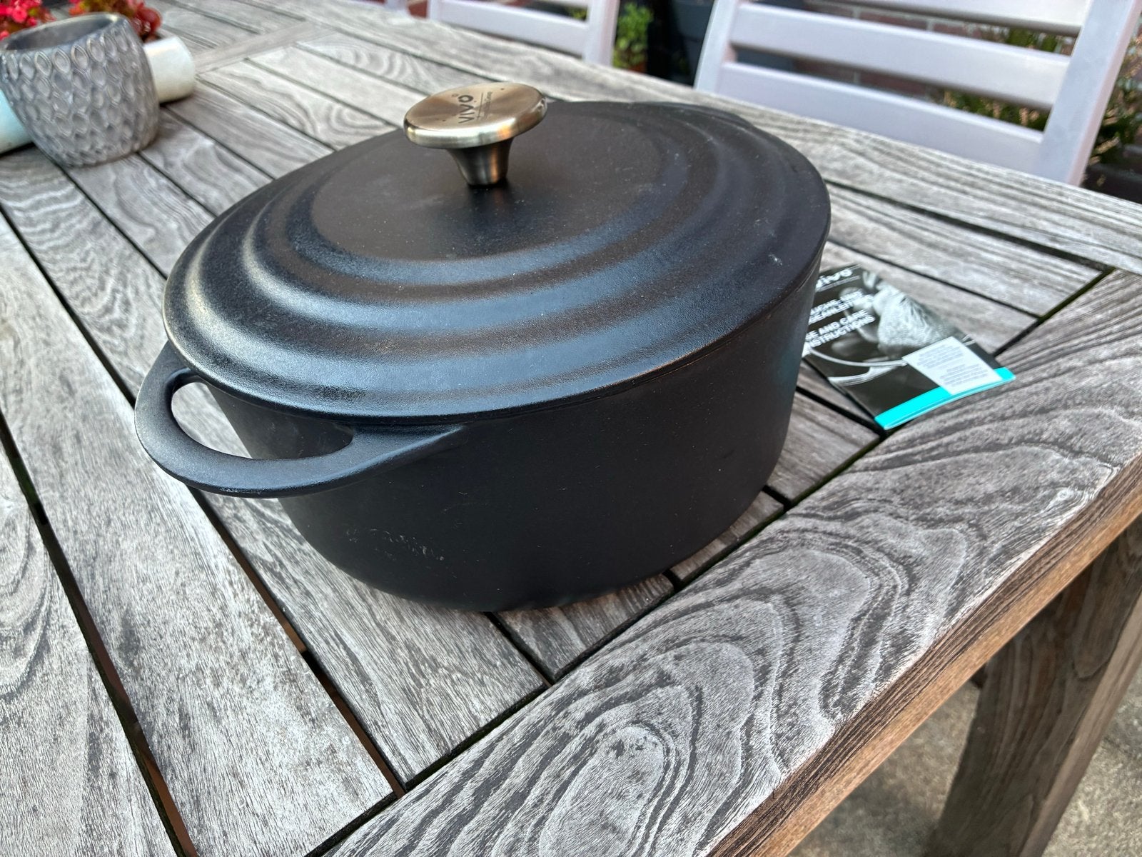 Vivo Gietijzeren Braadpan 24cm met Gebruiksaanwijzing, Huis en Inrichting, Ophalen, Met deksel, Zo goed als nieuw, Overige merken