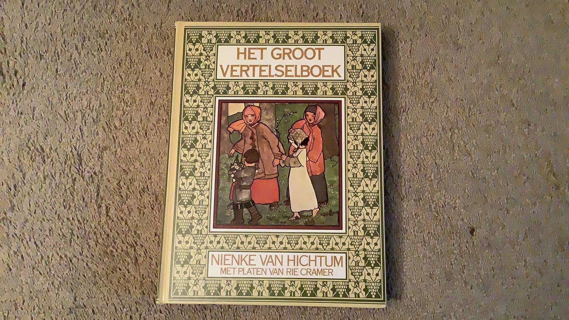 Het groot vertelselboek, Nienke van Hichtum / Rie Cramer, Boeken, Ophalen of Verzenden, Zo goed als nieuw