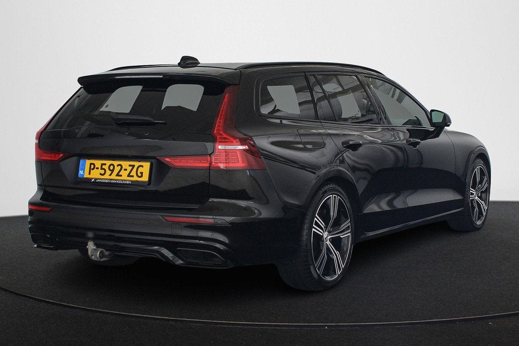 Volvo V60 2.0 T6 Recharge AWD R-Design Harman Kardon Stoel-S, Gebruikt, Euro 6, 4 cilinders, Leder en Stof