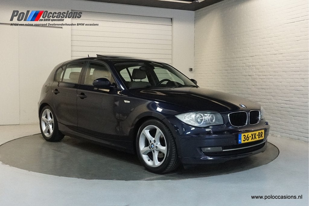 BMW 1-serie 118i Automaat | Ketting v.v. |Sportinter | Schui, Achterwielaandrijving, Beige, Blauw, 650 kg