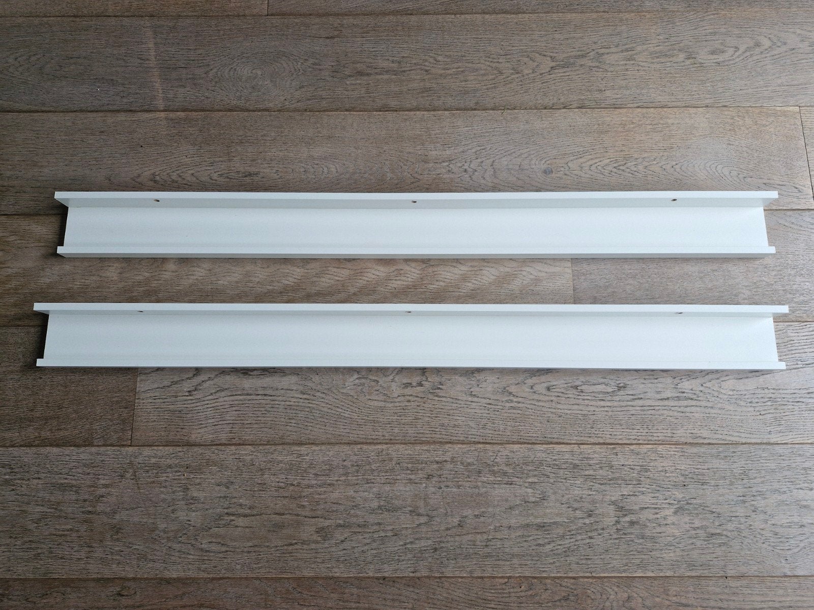 Schilderijenplank Ikea - wit 2 stuks, Ophalen of Verzenden, Gebruikt