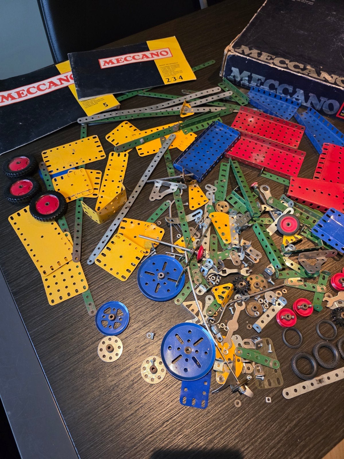 Grote partij Meccano onderdelen met boekjes, Ophalen of Verzenden, Gebruikt, Overige merken
