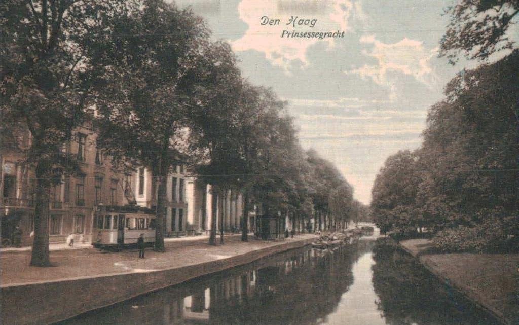 Oude ansichtkaart Den Haag, Prinsessegracht met tram, Ophalen of Verzenden, Voor 1920, Gelopen, Zuid-Holland