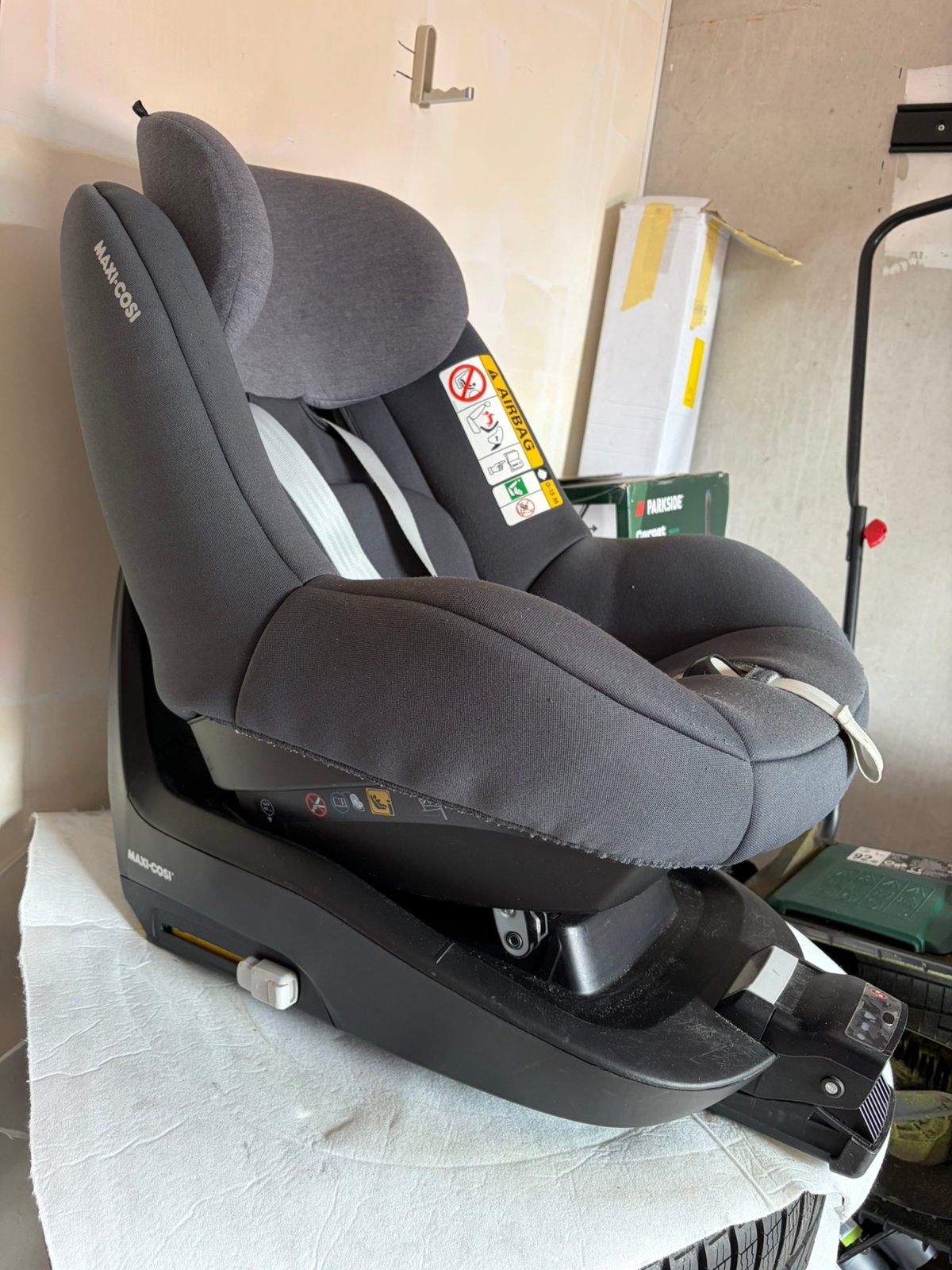 Maxi Cosi fam fix 1 autostool+isofix tot 18kg / 0-15m, Verstelbare rugleuning, 0 t/m 18 kg, Ophalen of Verzenden, Zo goed als nieuw