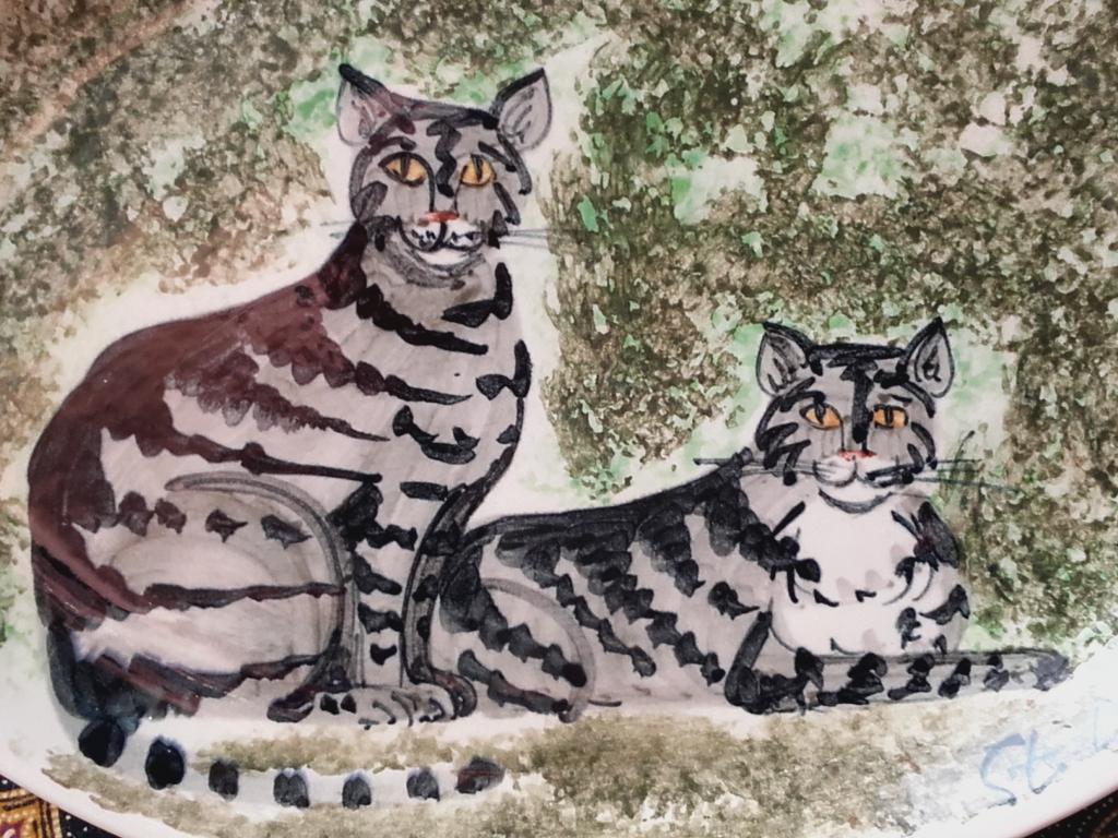 Mooi zeldzaam oud bord uit Engeland met poezen 38,5 cm., Ophalen of Verzenden