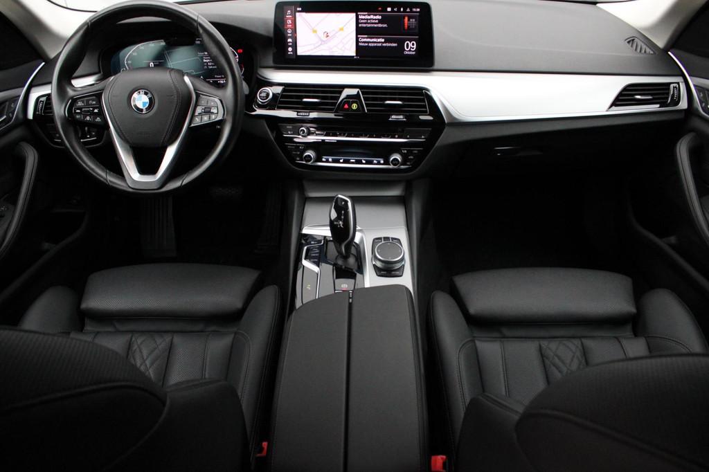 BMW 5-serie Touring 530i Executive 1 Jaar GARANTIE ACC I VIR, Auto's, BMW, Automaat, 1998 cc, Achterwielaandrijving, Gebruikt