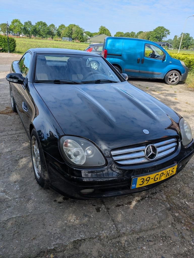 Mercedes-Benz SLK 2.0 Slk200 Kompr Roadster 2000 Zwart, 1998 cc, Achterwielaandrijving, Beige, 4 cilinders