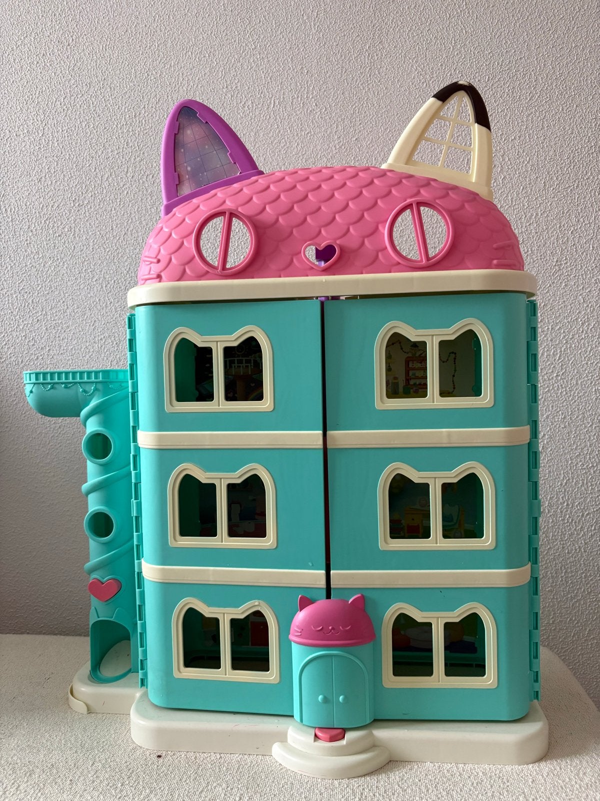 Gabby's Poppenhuis met accessoires en figuren, Kinderen en Baby's, Ophalen, Gebruikt, Poppenhuis