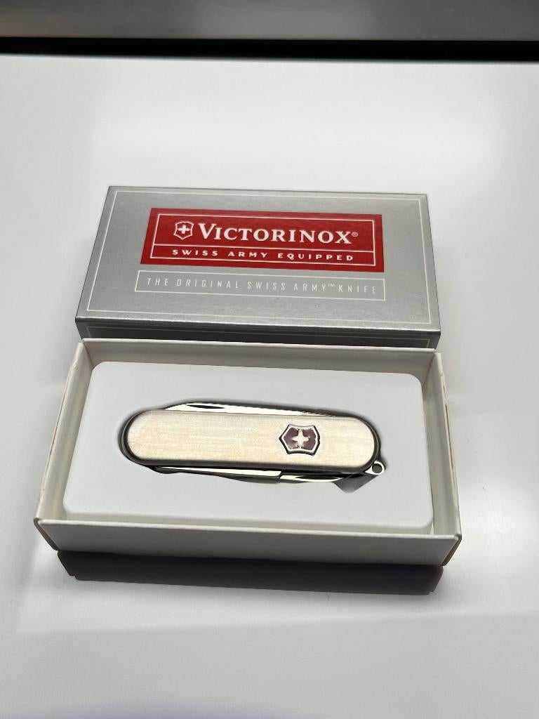 Victorinox Classic Brushed Metal 53099, Ophalen of Verzenden