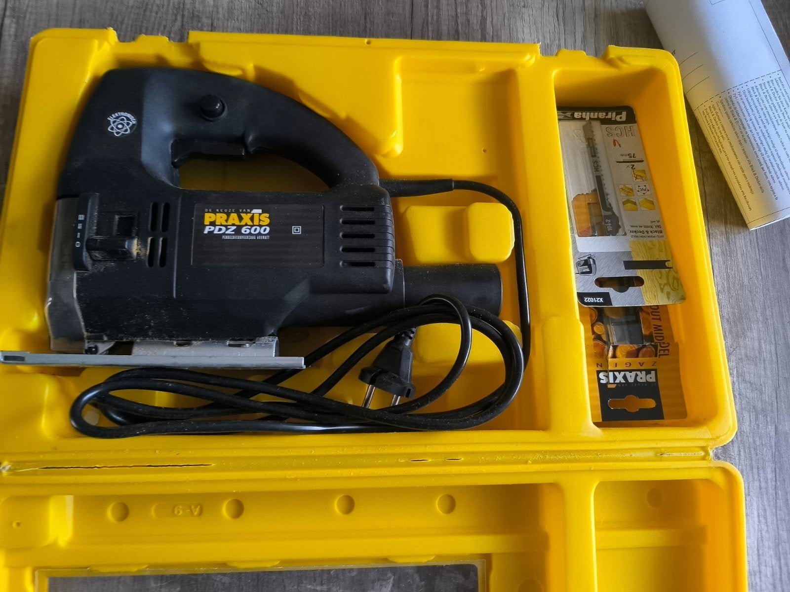 Praxis PDZ 600 Decoupeerzaag - Zo goed als nieuw, Decoupeerzaag, 600 tot 1200 watt, Ophalen of Verzenden, 30 tot 70 mm