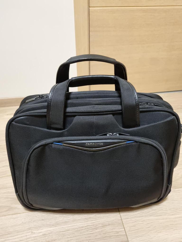Samsonite Laptop Briefcase 16" - Zwart, Computers en Software, Laptoptassen, Gebruikt, Schoudertas, 16 inch, Samsonite, Gevoerd laptopvak