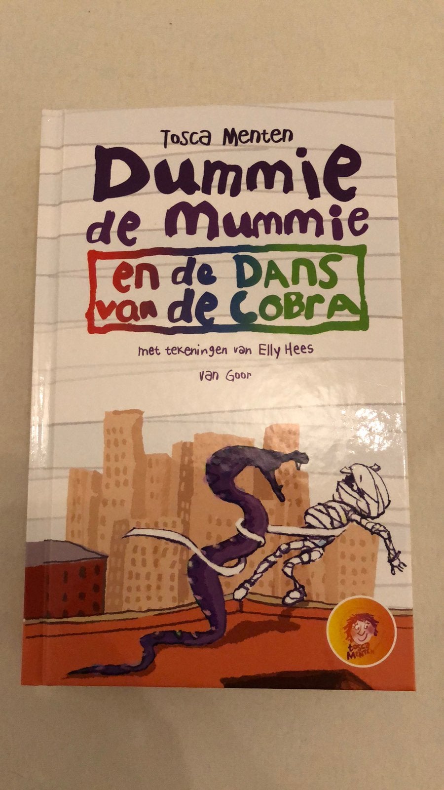 Dummy de Mummie en de dans van de Cobra - Tosca Menten, Ophalen of Verzenden, Zo goed als nieuw, Tosca Menten, Fictie