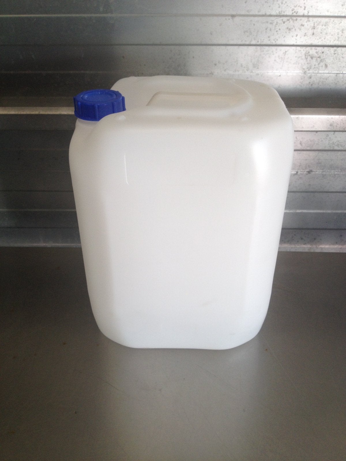 JERRYCANS 20 LITER ( 10 VOOR €35,-), Minder dan 75 liter, Ophalen, Zo goed als nieuw
