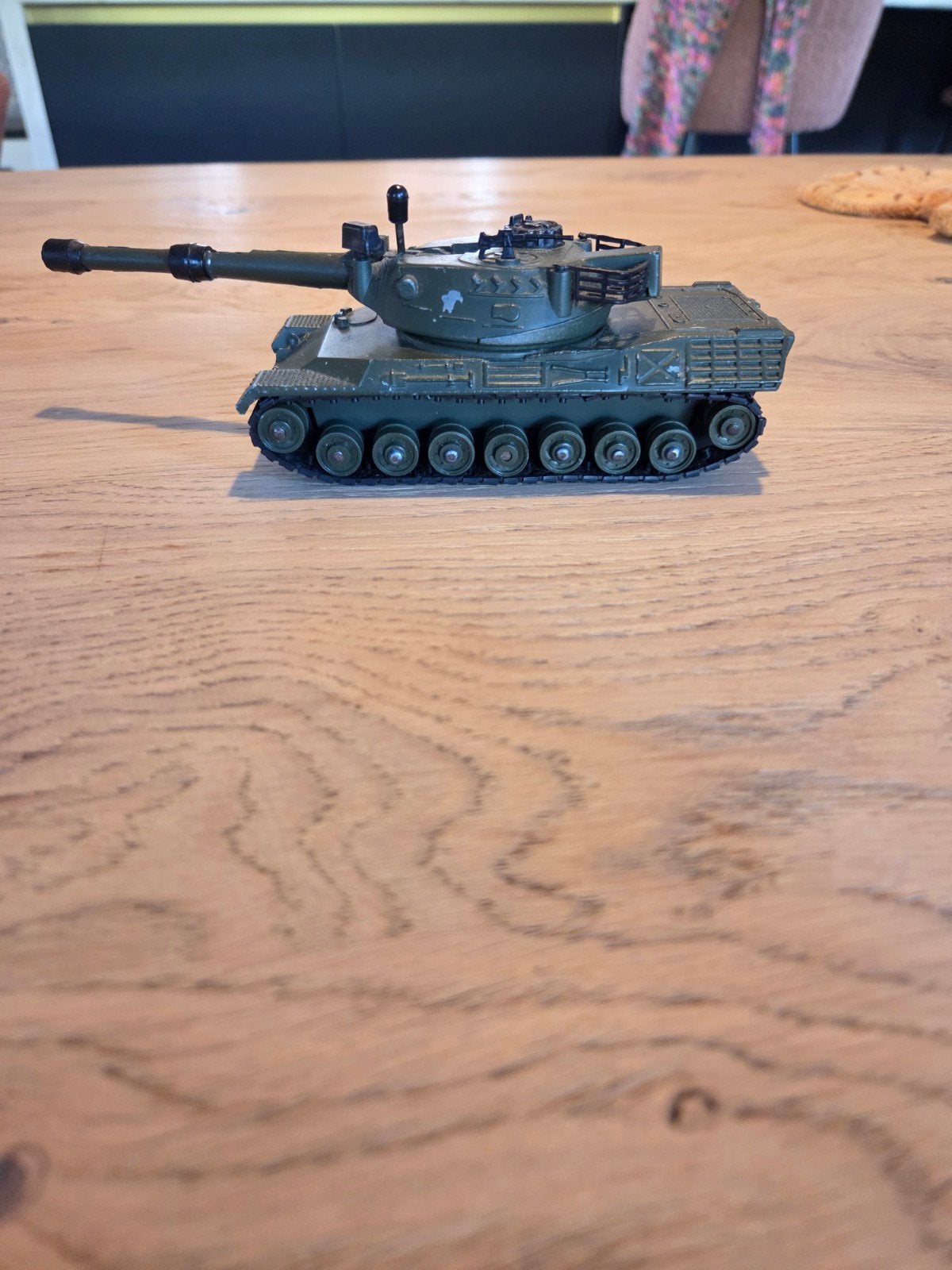 Vintage Dinky Toys 692 - German Leopard Tank (Jaren 70), Overige merken, Gebruikt, Tank, 1:32 tot 1:50