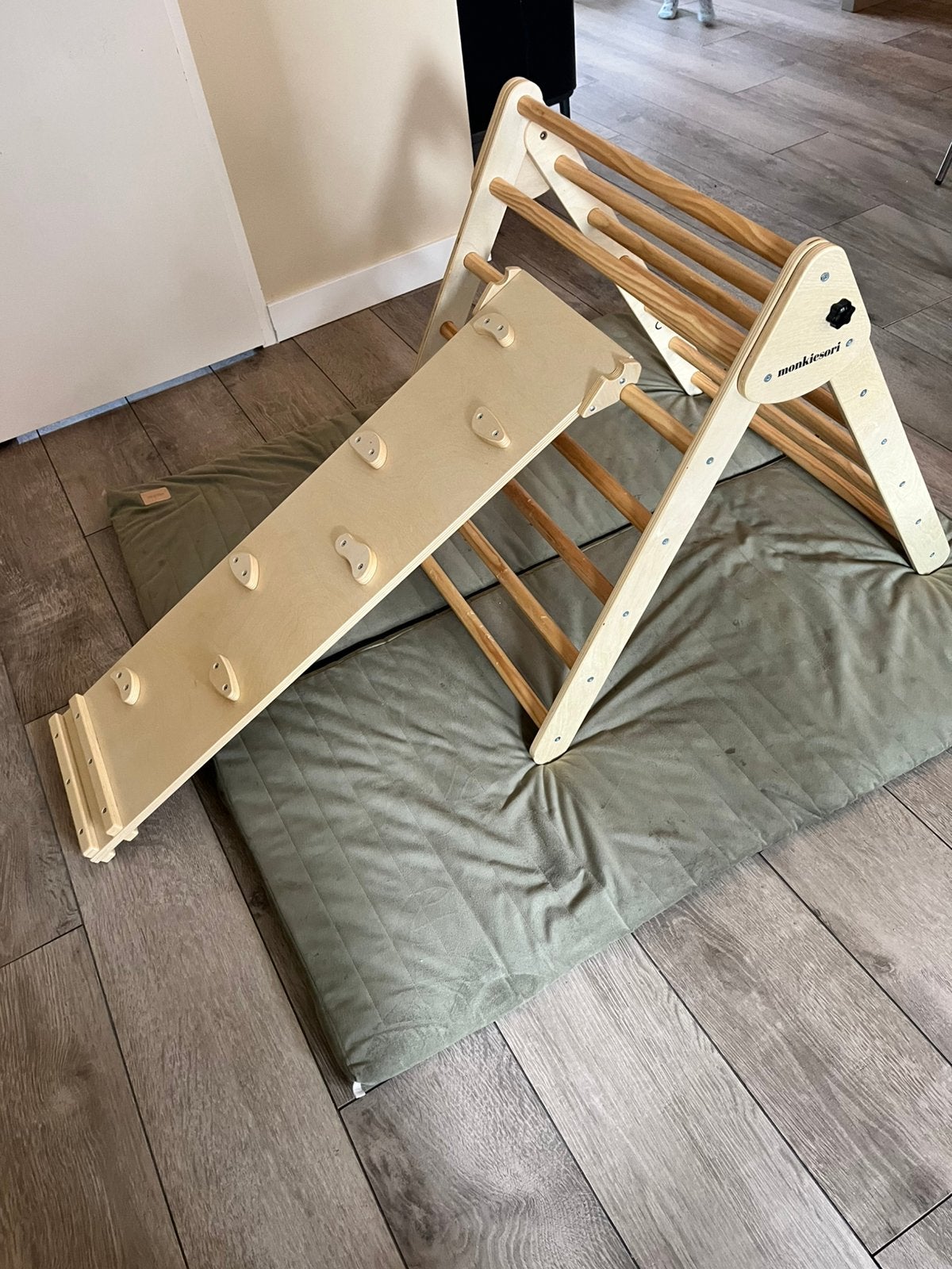 Monkiesori Pickler Klimtoestel met Glijbaantje en Tent, Kinderen en Baby's, Speelgoed | Houten speelgoed, Ophalen, Zo goed als nieuw