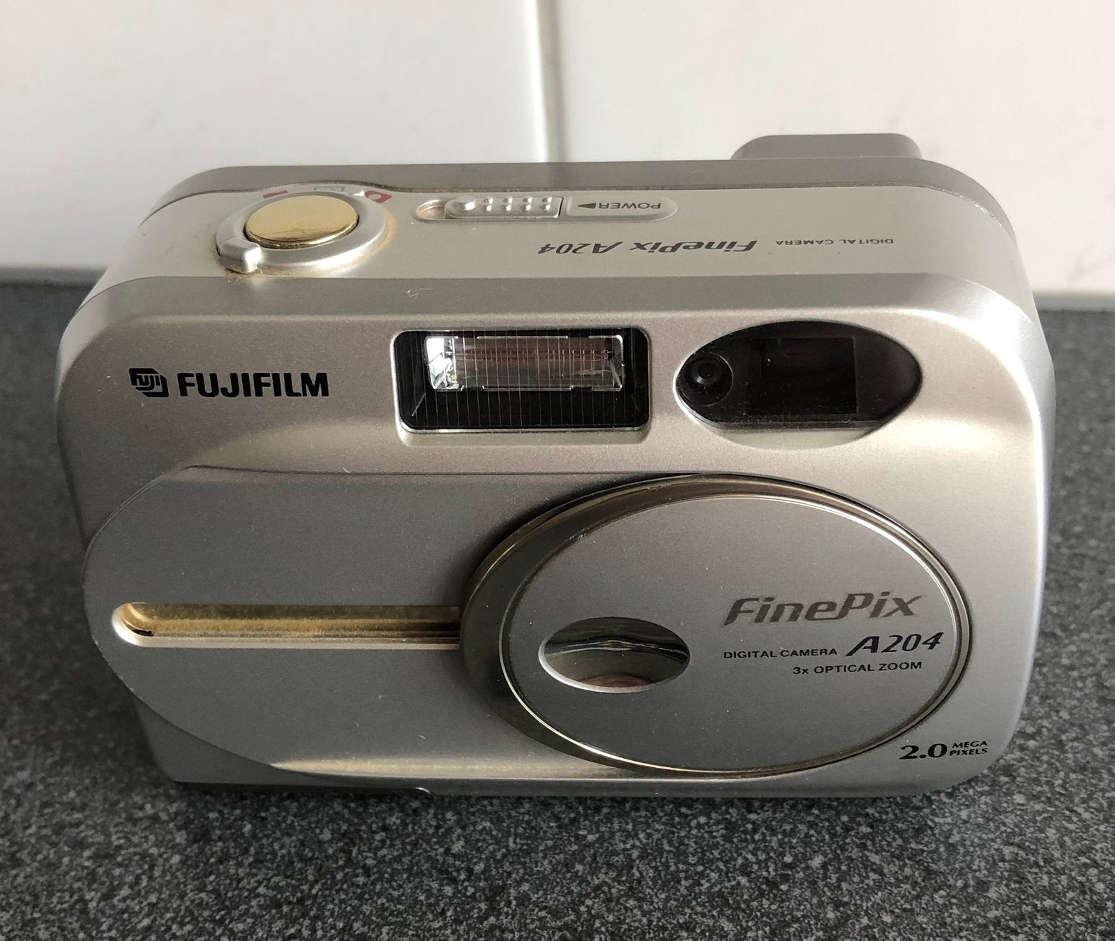 Fujifilm FinePix A204 - compact camera, Ophalen of Verzenden, Zo goed als nieuw, 8 keer of meer