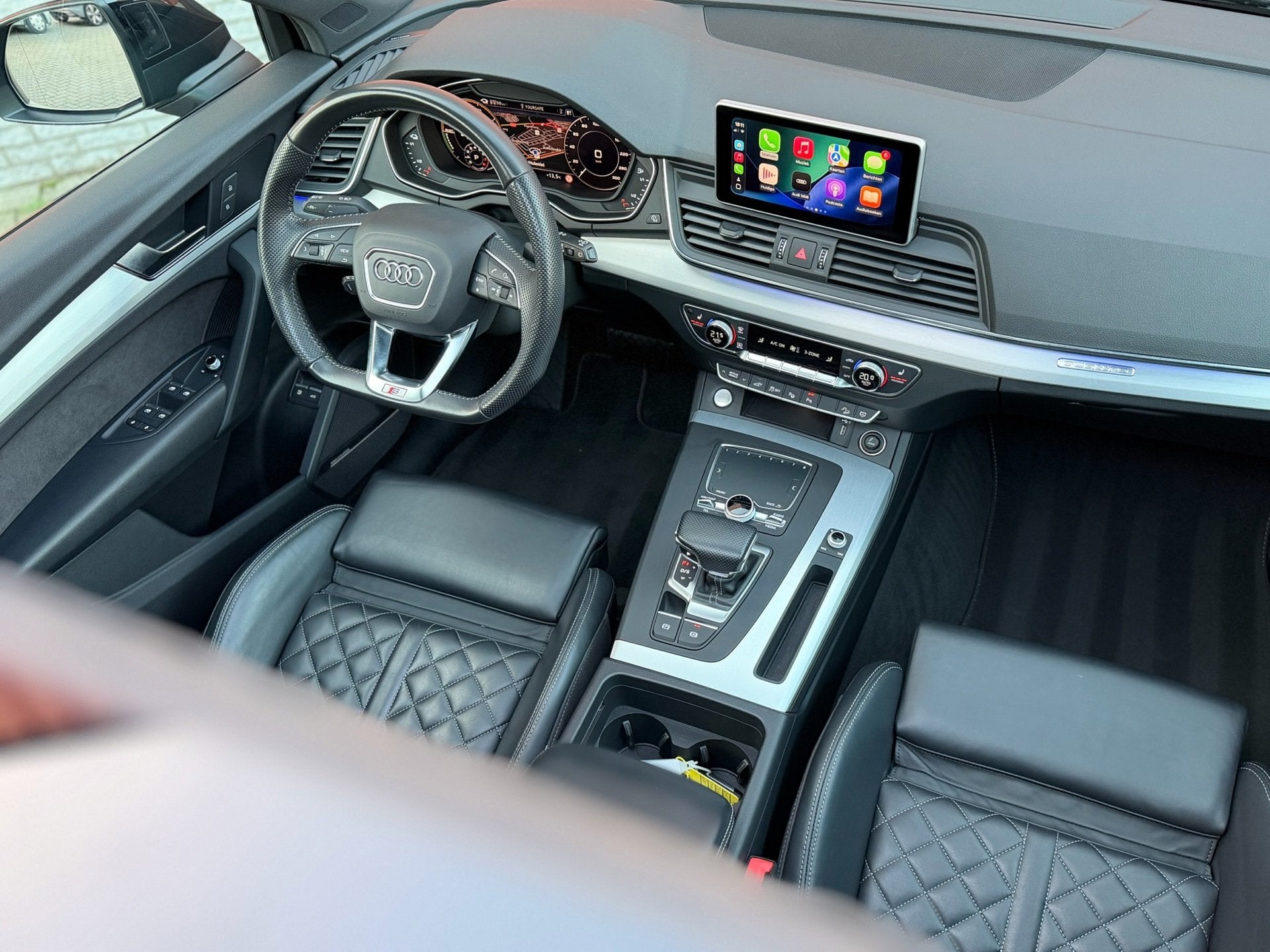 Audi Q5 55 TFSI e Quattro Competit S-Line Pano 360 Leer SQ5, Auto's, Automaat, Dealer onderhouden, Gebruikt, Zwart