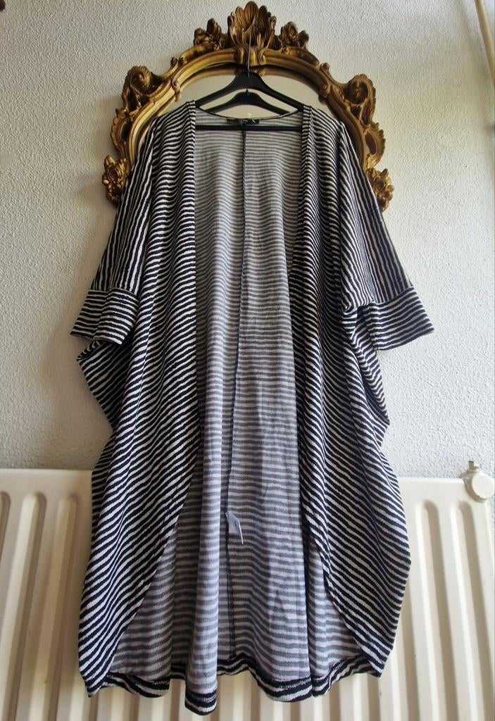 Als nieuw! X-two zwart wit gestreept wijd vleermuismouw vest, X-Two, Zwart, Trui of Vest, Ophalen of Verzenden