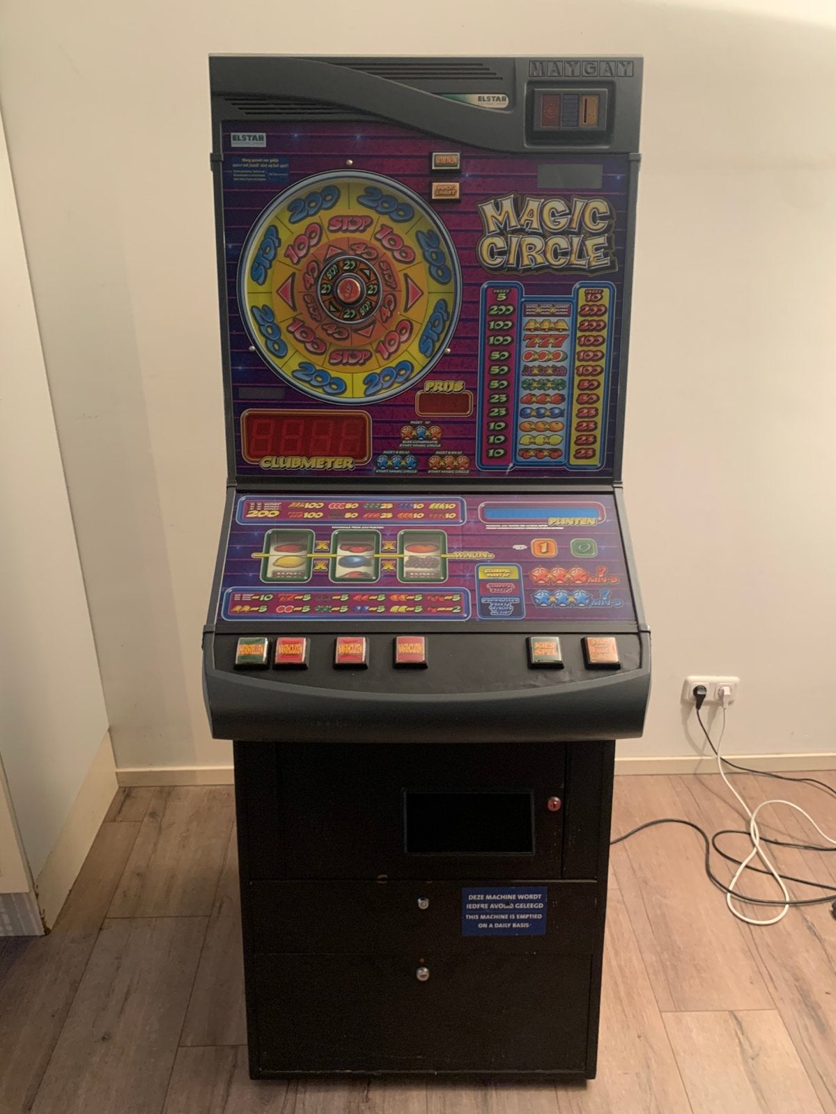 Magic Circle gokkast, Euro, Ophalen, Gebruikt, Met sleutels