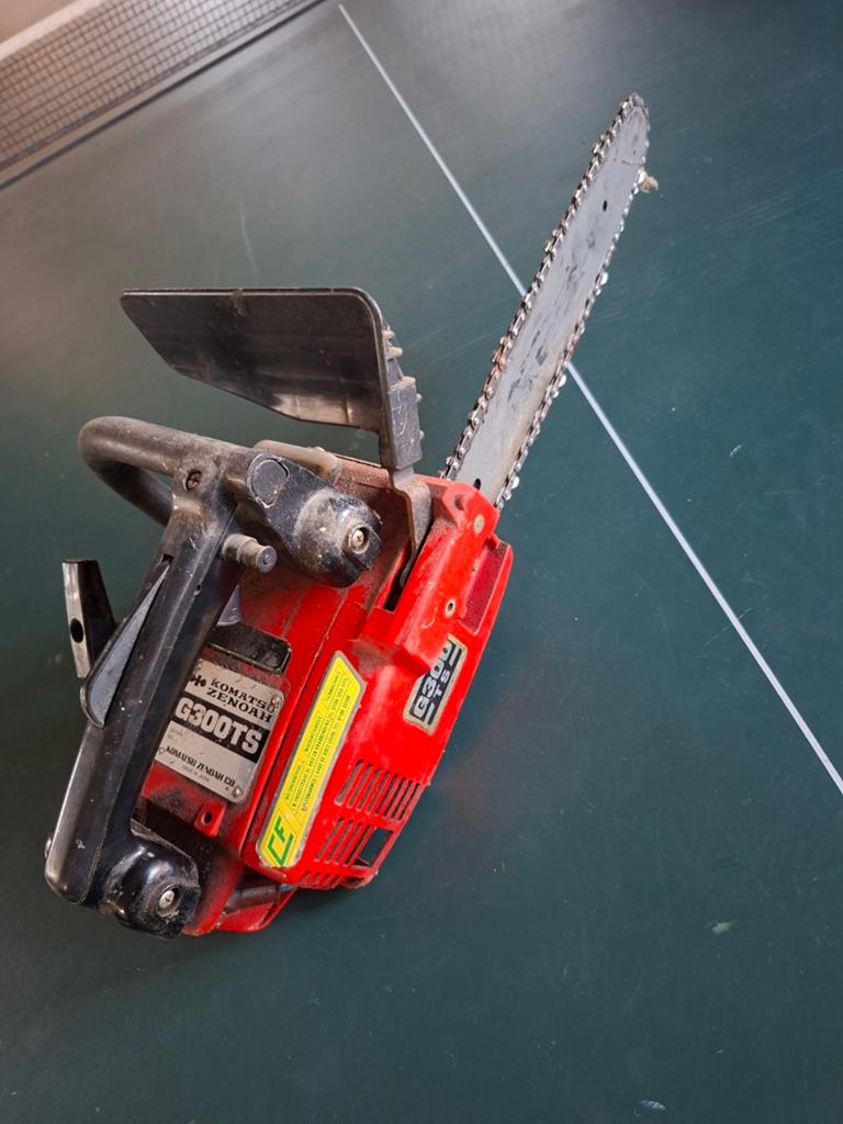 Komatsu zenoah kettingzaag, Tuin en Terras, Hand-tuingereedschap, Ophalen of Verzenden, Gebruikt, Overige soorten