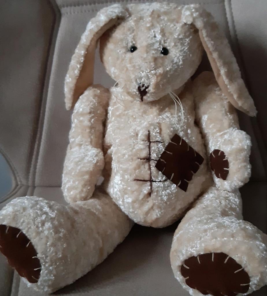 Kortharig lichtbeige knuffelkonijn, 27 cm zittend, zgan, Kinderen en Baby's, Ophalen of Verzenden, Zo goed als nieuw, Overige typen