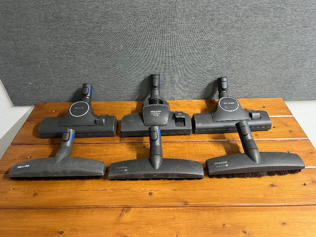 Diverse Miele zuigmond , voet , voetstuk . Ecoteq, Ophalen of Verzenden, Gebruikt