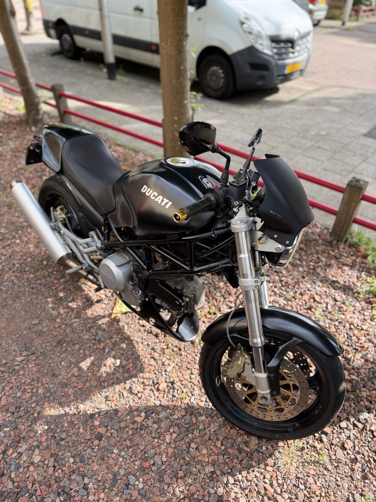 Ducati Monster 620 Dark i.e., Motoren, Motoren | Ducati, 2 cilinders, Sportuitlaat, Gebruikt, Particulier