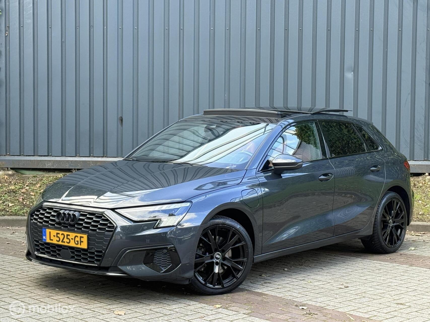 Audi A3 Sportback 40 TFSI e Pano|Matrix|Keyless|Virtual|Trek, Auto's, Gebruikt, Euro 6, 4 cilinders, 1535 kg