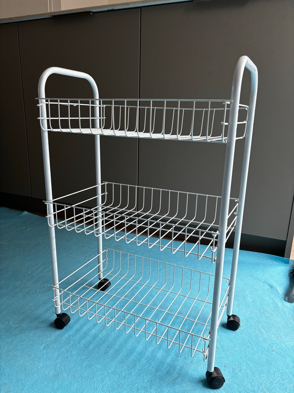 Verrijdbaar opbergrek met 3 mandjes - 24x40x61cm, Ophalen, Gebruikt
