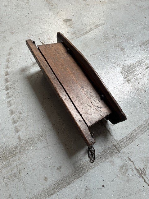 wandkastje, Ophalen