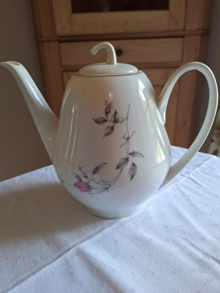 Uitgebreid Puls Servies - Made in Czechoslovakia, Antiek en Kunst, Ophalen