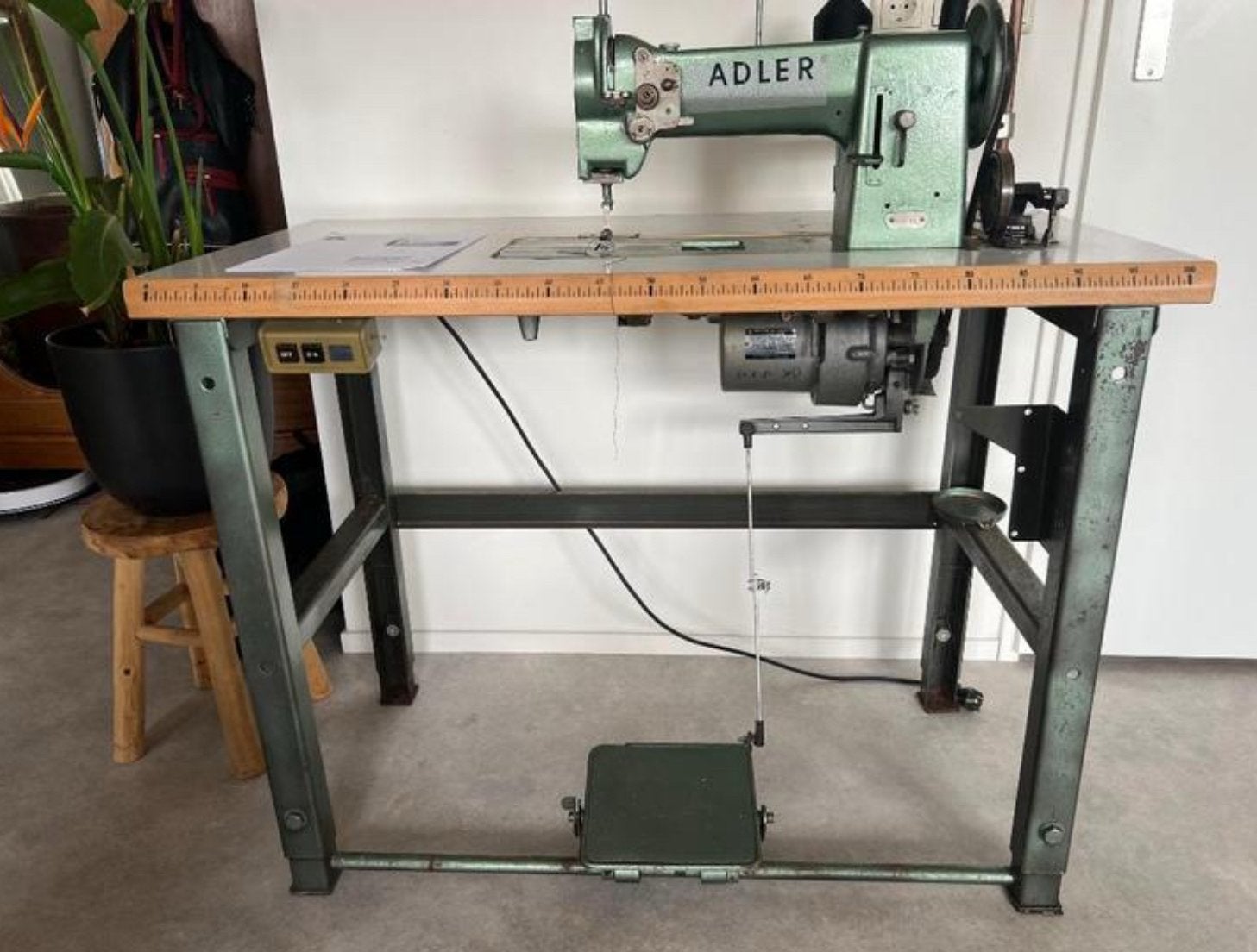 Adler 67-62 Industriële Naaimachine, Hobby en Vrije tijd, Naaimachines en Toebehoren, Gebruikt, Naaimachine, Industrieel, Ophalen