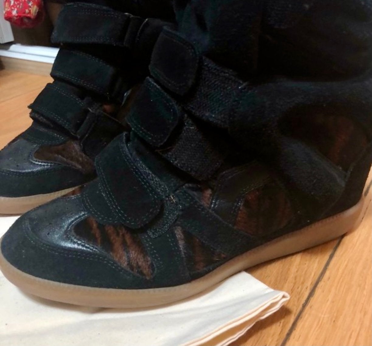 Isabel Marant Bekett sneakers met sleehak 150 euro, Ophalen of Verzenden, Gedragen, Zwart, Sneakers of Gympen