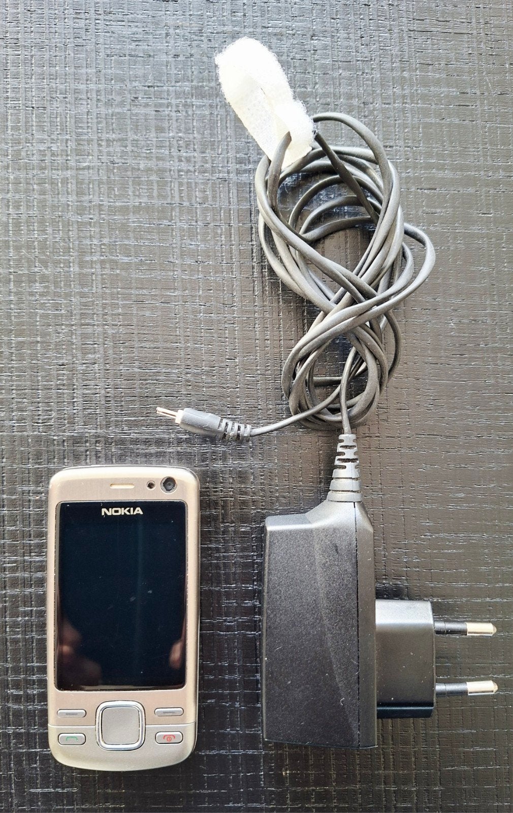 Nokia Schuifmodel Telefoon met Oplader, Gebruikt, Schuifmodel, Fysiek toetsenbord, Ophalen of Verzenden