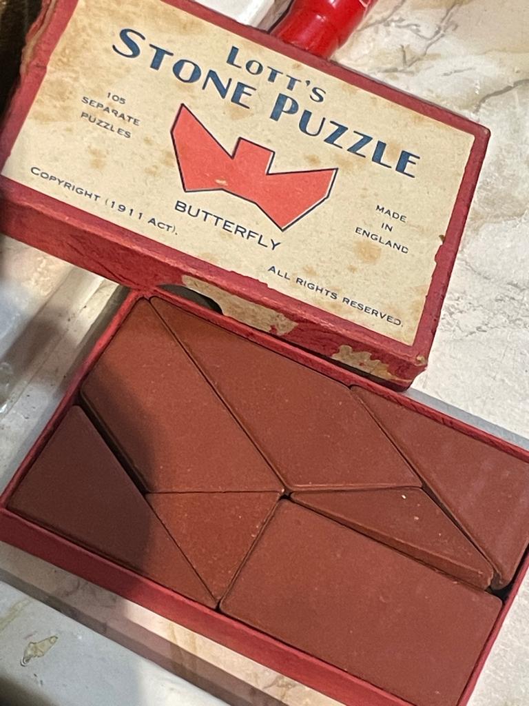 Bijzonder apart: Een stenen puzzel uit 1911, Antiek en Kunst, Antiek | Speelgoed, Ophalen of Verzenden