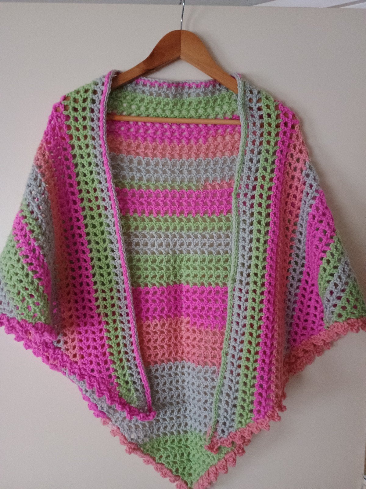 handmade Gehaakte sjaal/omslagdoek in vrolijke kleuren, Handgemaakt, Ophalen, Nieuw, Sjaal