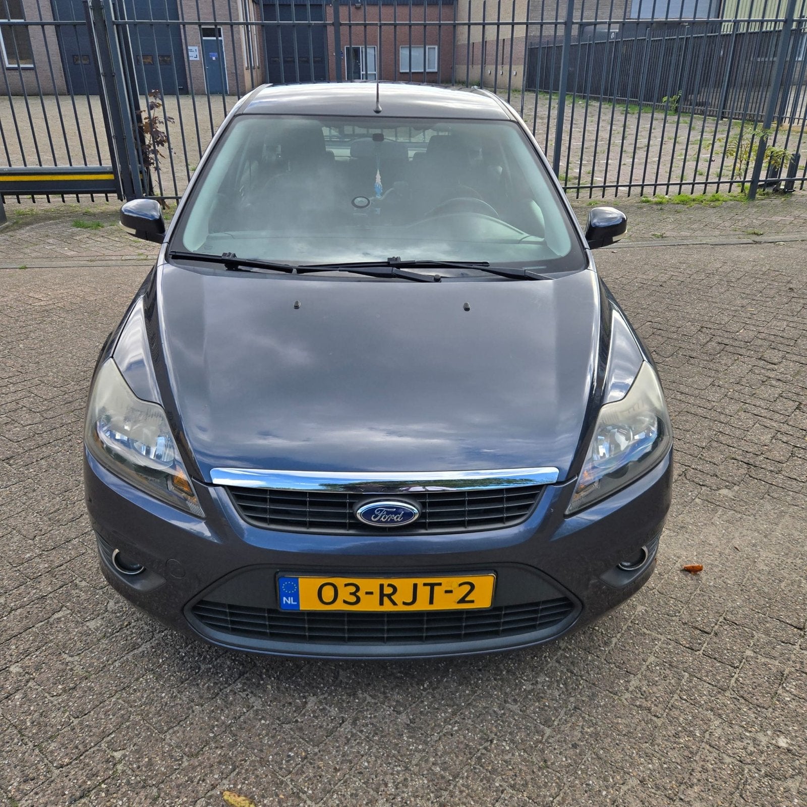 Ford Focus 1.6 74KW 5D 2011 Grijs, Auto's, 1596 cc, 15 km/l, 4 cilinders, Overige bekleding